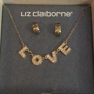 🌹NWT Classic Rhinestone “ Liz Claiborne “  Necklace & Earring Set 🌹Brand New🌹